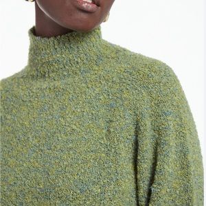 LaMiel women’s size L mock neck, green color sweater with long‎ sleeves